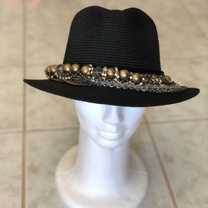 Meet your Posher, Binie